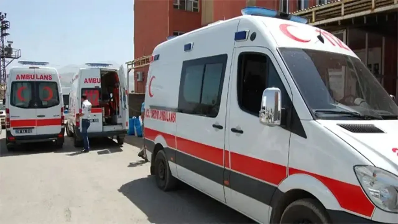 Şanlıurfa'da Otomobil ile Motosiklet Çarpıştı