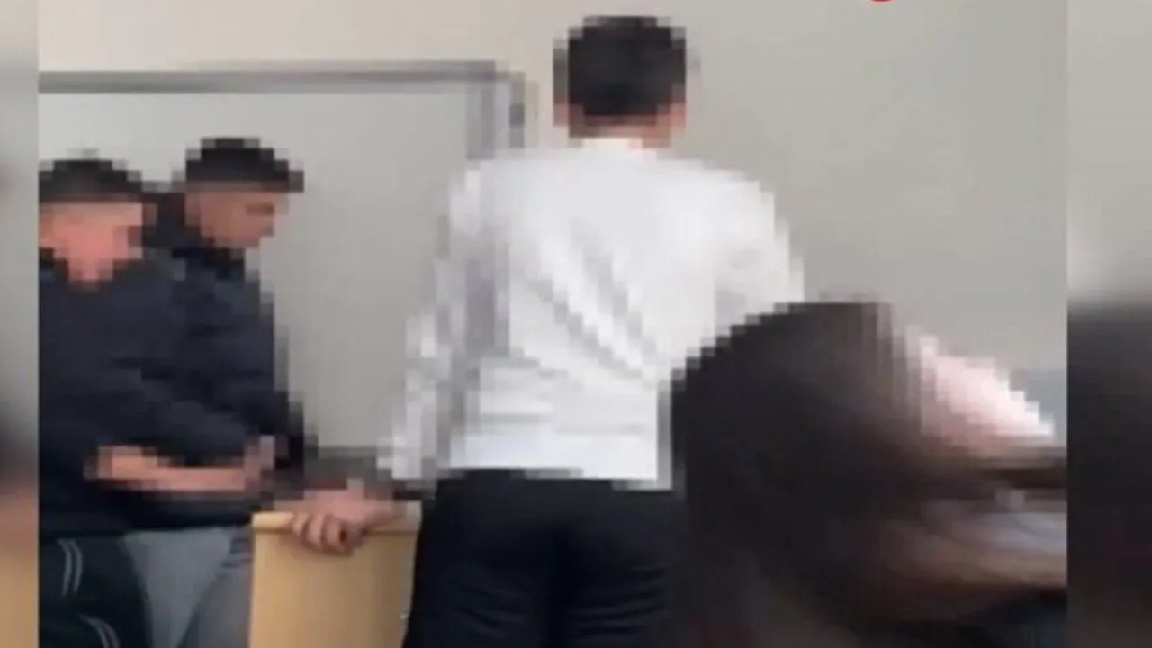 Ankara’da Öğrencilerin Öğretmenle Alay Ettiği Olayda Soruşturma Derinleşiyor