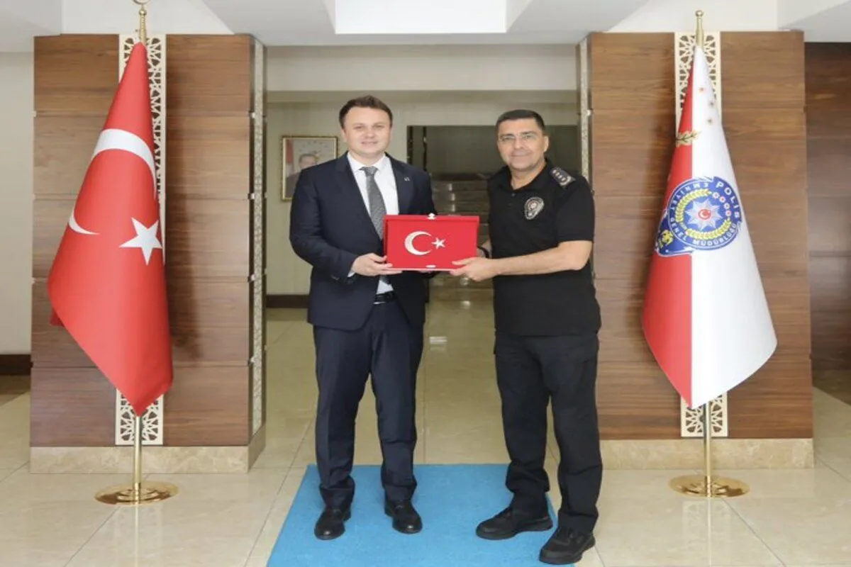 MÜLKİYE MÜFETTİŞLİĞİNE ATANAN VALİ YARDIMCISI MEHMET DENİZ ARABACI’DAN EMNİYET MÜDÜRÜ ATİLLA AKSOY’A VEDA ZİYARETİ