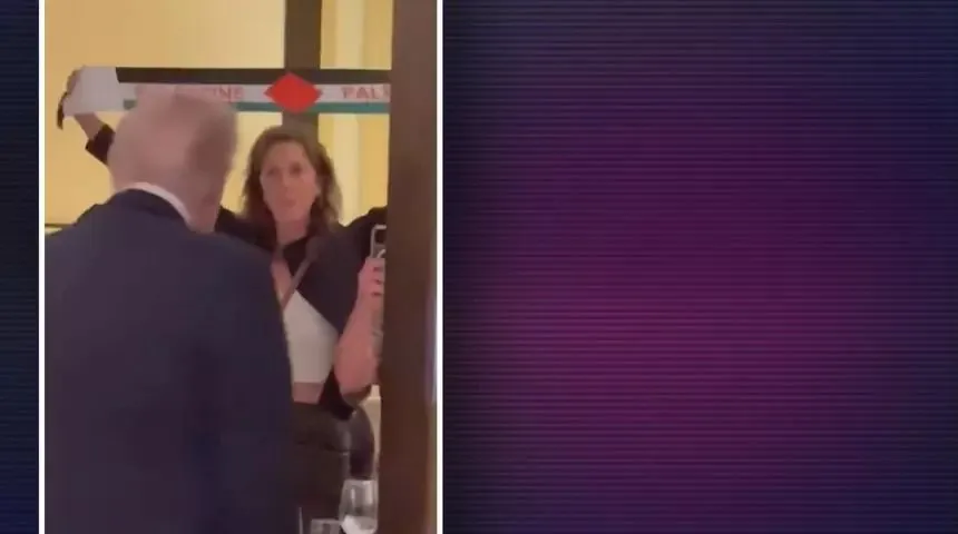 Trump Protesto Edildi Zamanımızın Hitleri 