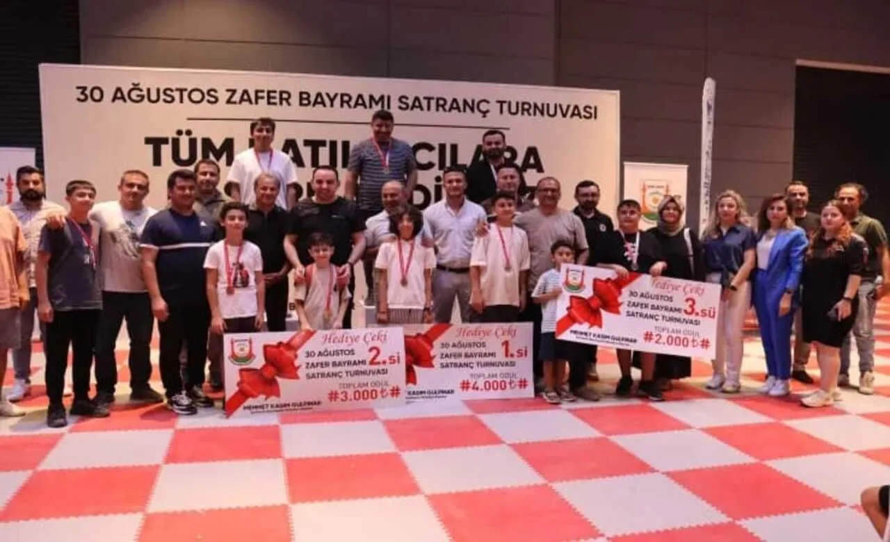 SATRANÇ TURNAVASI SONA ERDİ