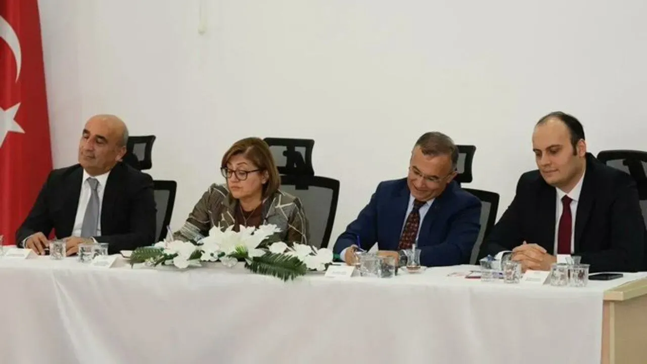 Fatma Şahin Açıkladı Gaziantep’te Köylere Kent Meydanı Yapılacak
