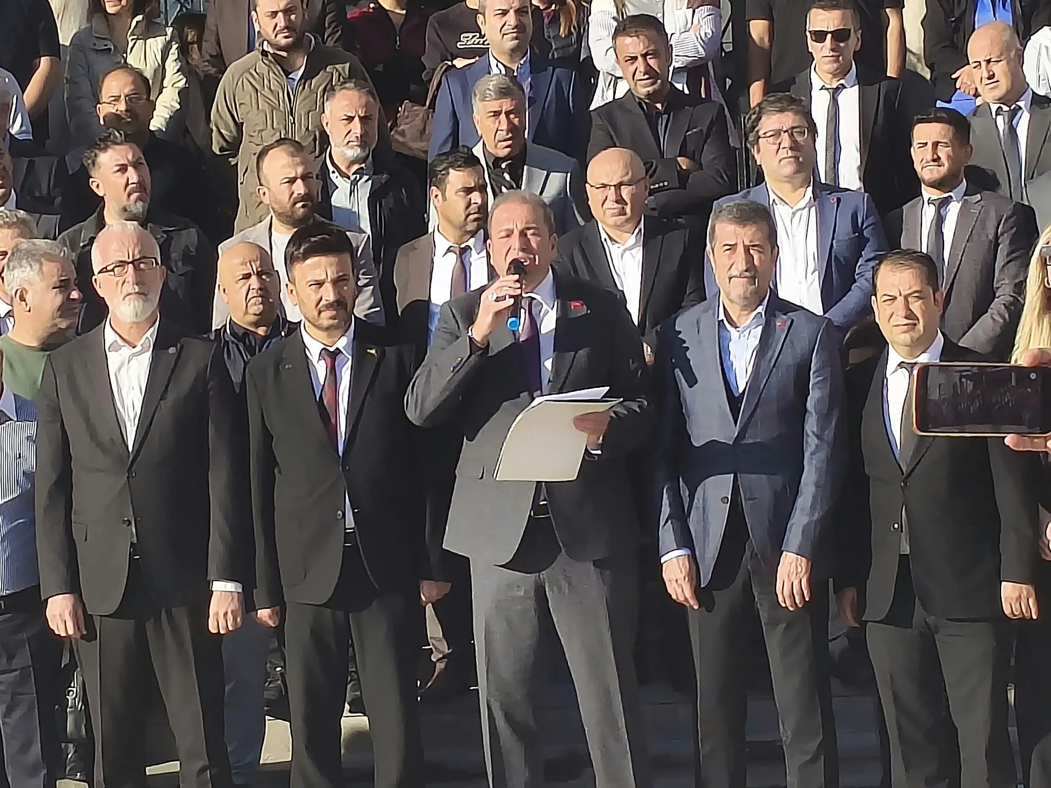 Gaziantep’te Okul Müdürü Mustafa Acar’a Destek Basın Açıklaması