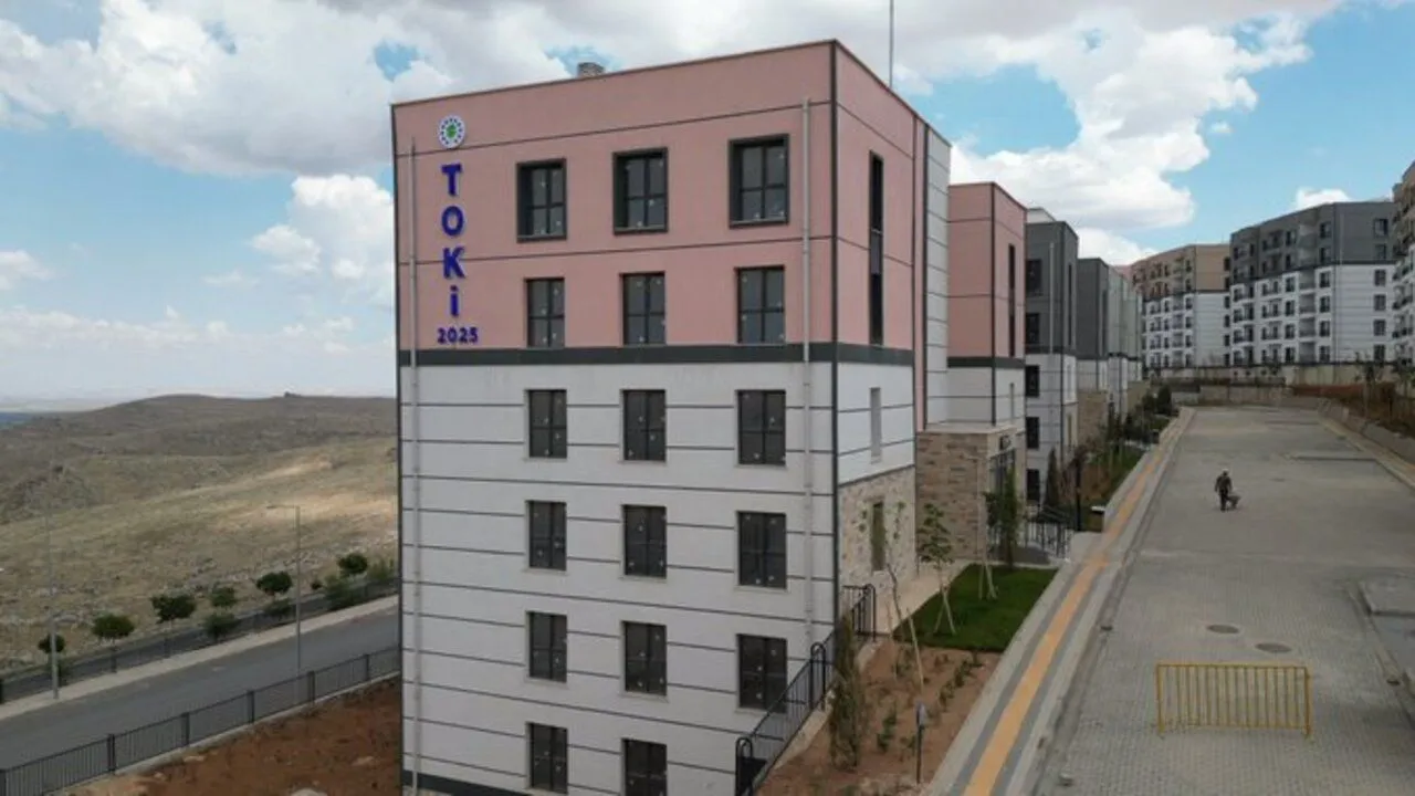 Deprem Bölgesinde Toplam 349 Bin Konut Hak Sahiplerine Teslim Edildi