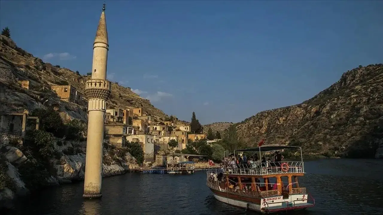 HALFETİ DE FACİADAN DÖNÜLDÜ