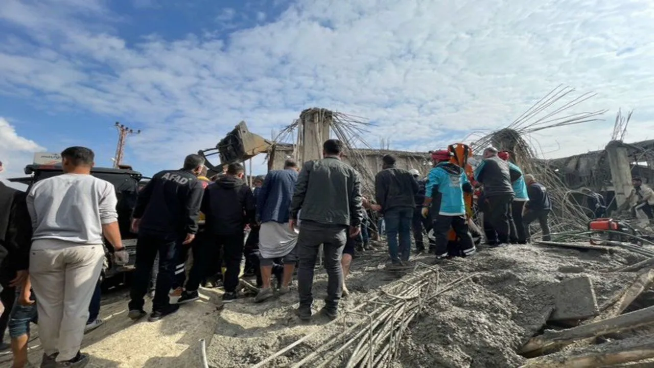 Ölen Çocuklar Gözyaşları ile Defnedildi