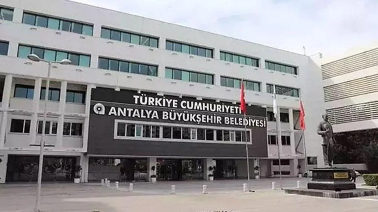 SON DAKİKA Antalya Büyükşehir Belediyesi'ne Yönelik Rüşvet Operasyonu