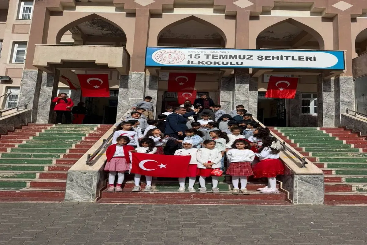 ŞANLIURFA’DA OKULLARDA CUMHURİYET COŞKUSU