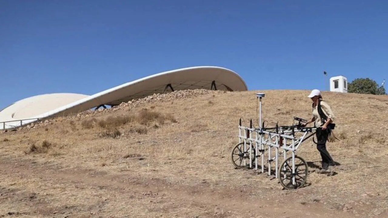 Göbeklitepe'de Tarihi Keşif! Anıtsal Yapıların Yanı Sıra Konut İzleri Tespit Edildi