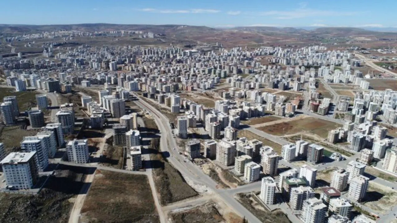 Doğukent’in Nüfusu 50 Bine Dayandı, Okul Sayısı Yetersiz Kaldı