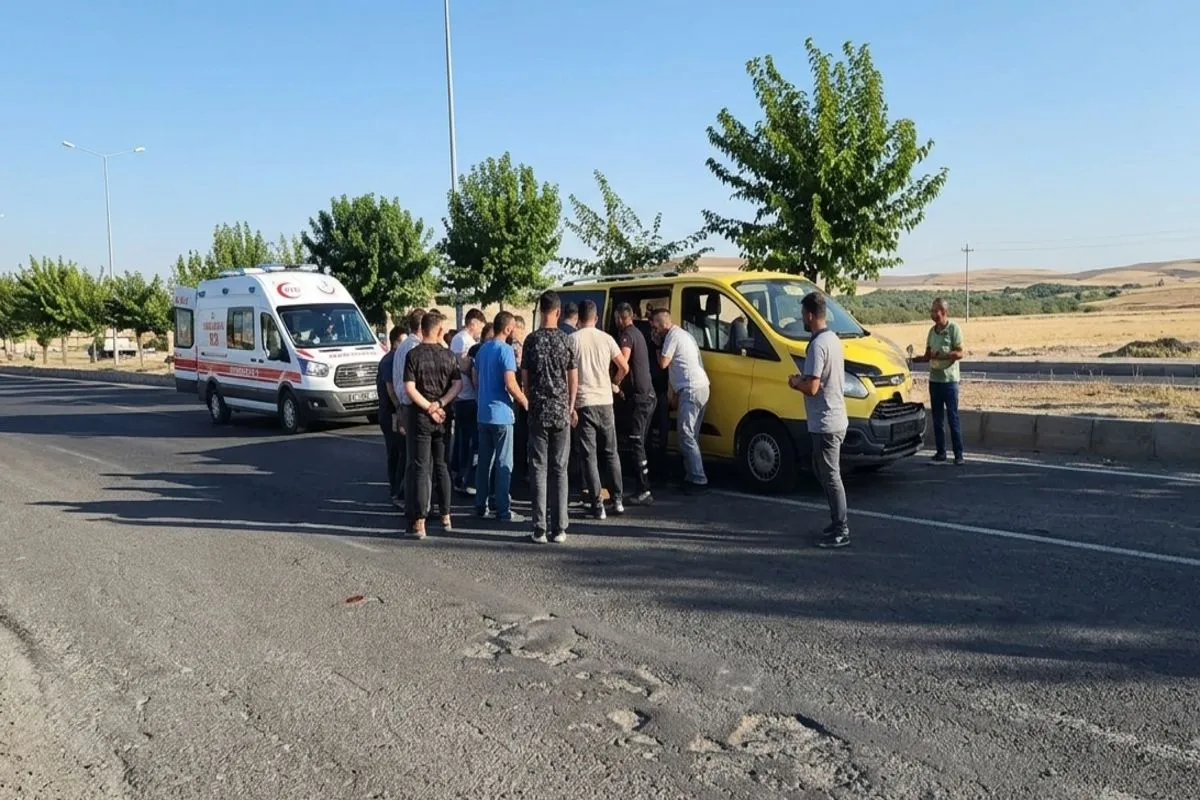 Bozova da Feci Çarpışma 3 Kişi Yaralandı