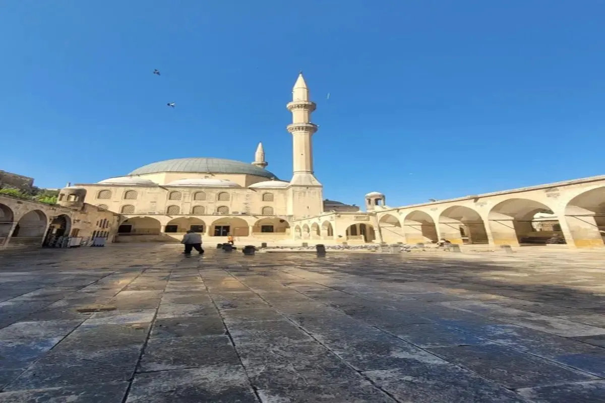 İnanç ve Tarihin Buluşma Noktası