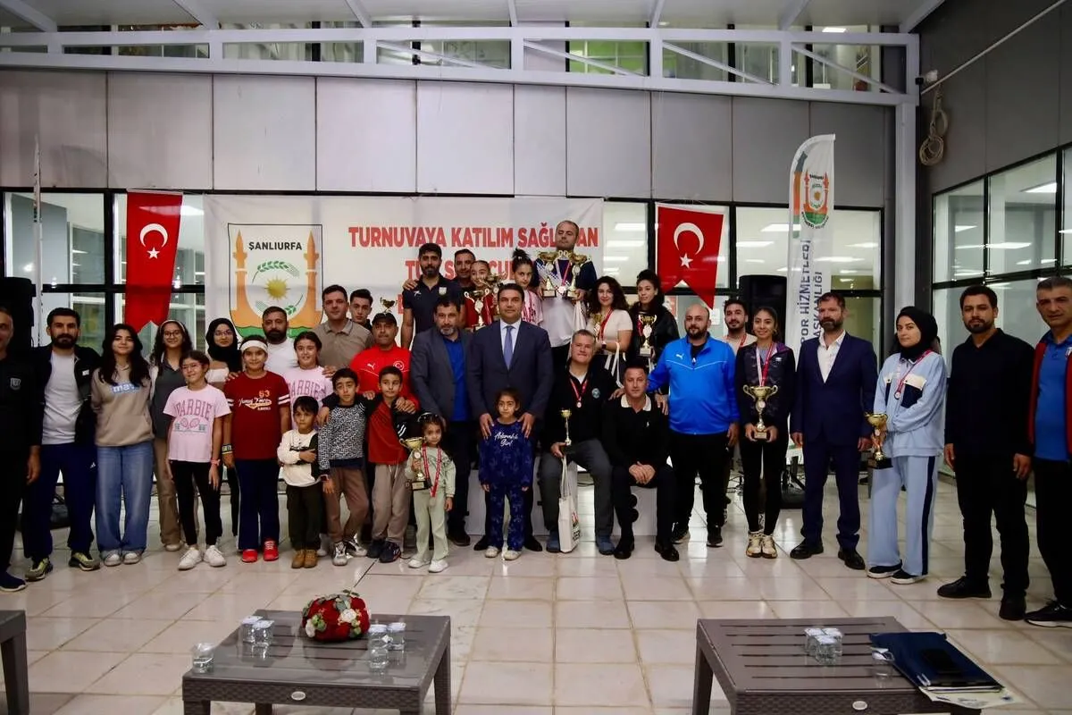 Şanlıurfa Büyükşehir Belediyesi’nden Cumhuriyet Bayramı Tenis Turnuvası