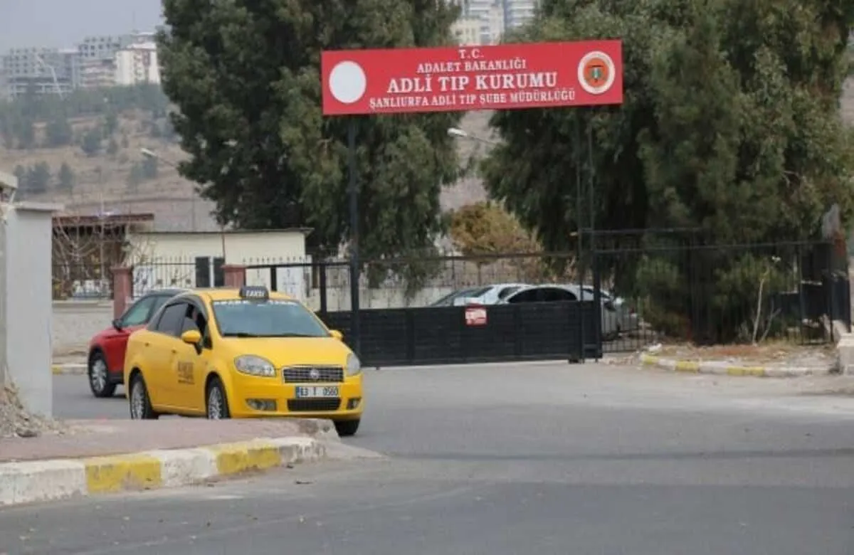 OTOPSİ İÇİN ADLİ TIPA KALDIRILDI