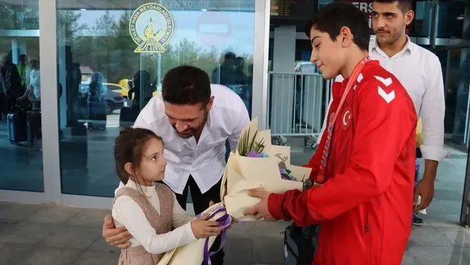 Şanlıurfalı Mehmet Esat Dedeoğlu Balkan Şampiyonu Oldu
