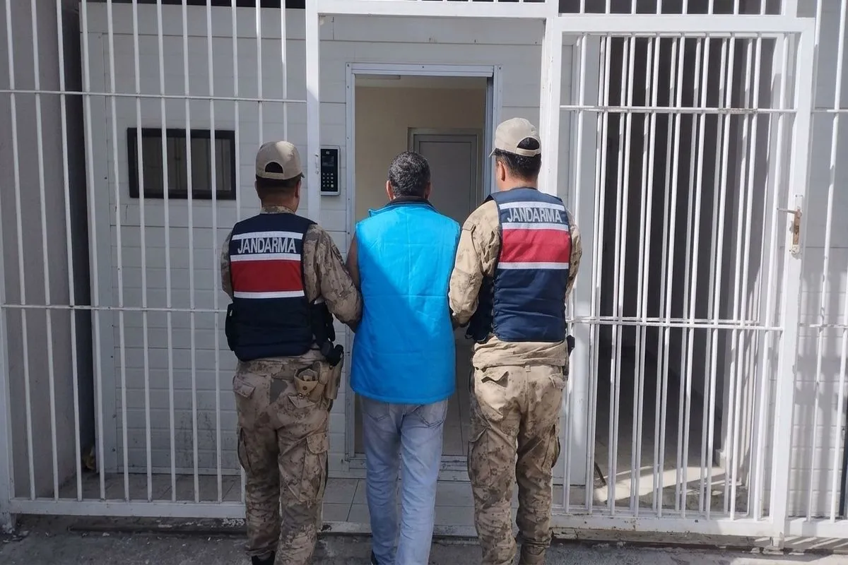 Karaköprü’de Uyuşturucu Ticaretinden Aranan Firari Yakalandı!