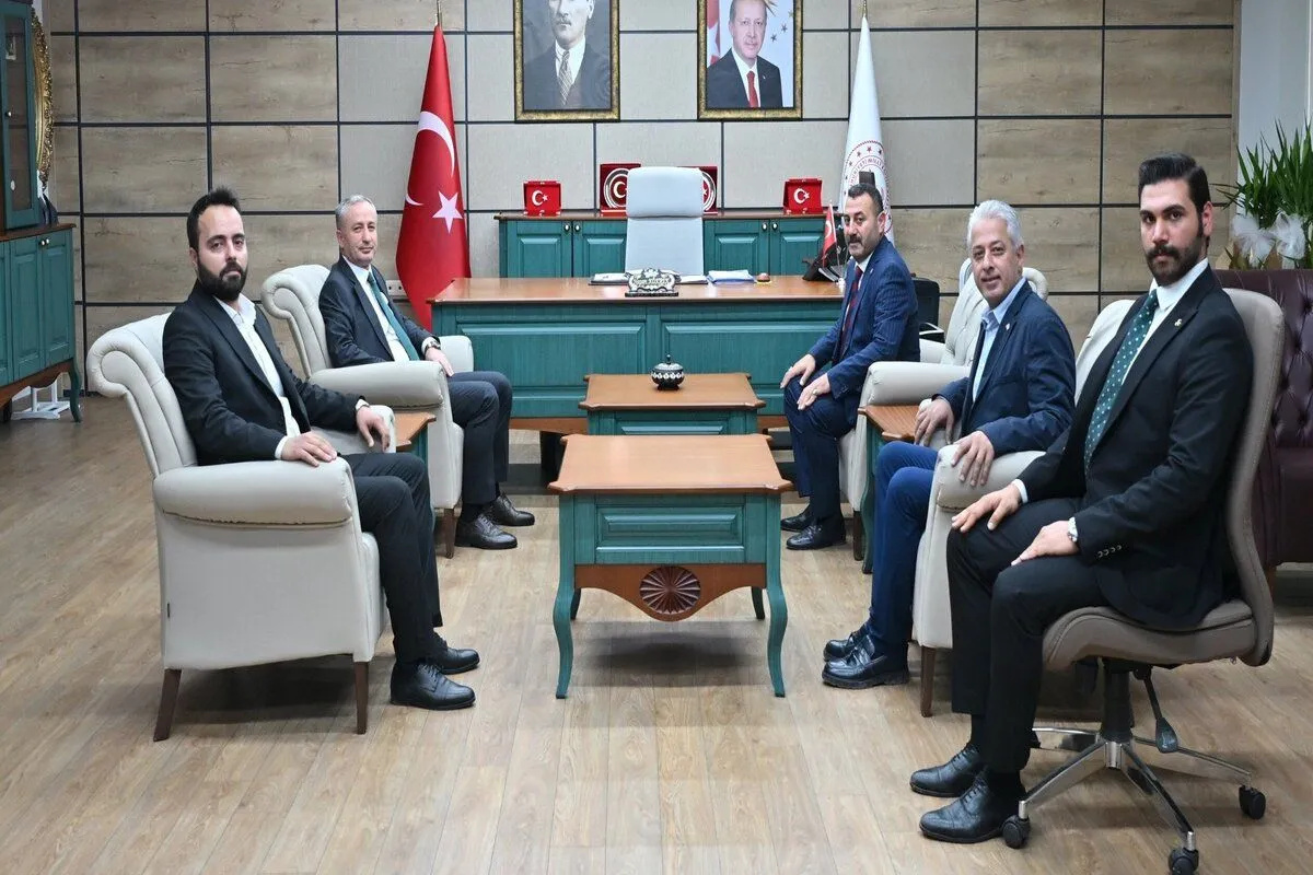 MHP ŞANLIURFA İL BAŞKANI OSMAN MUTLU'DAN İL MİLLİ EĞİTİM MÜDÜRÜ HASAN KÖKREK'E ZİYARET